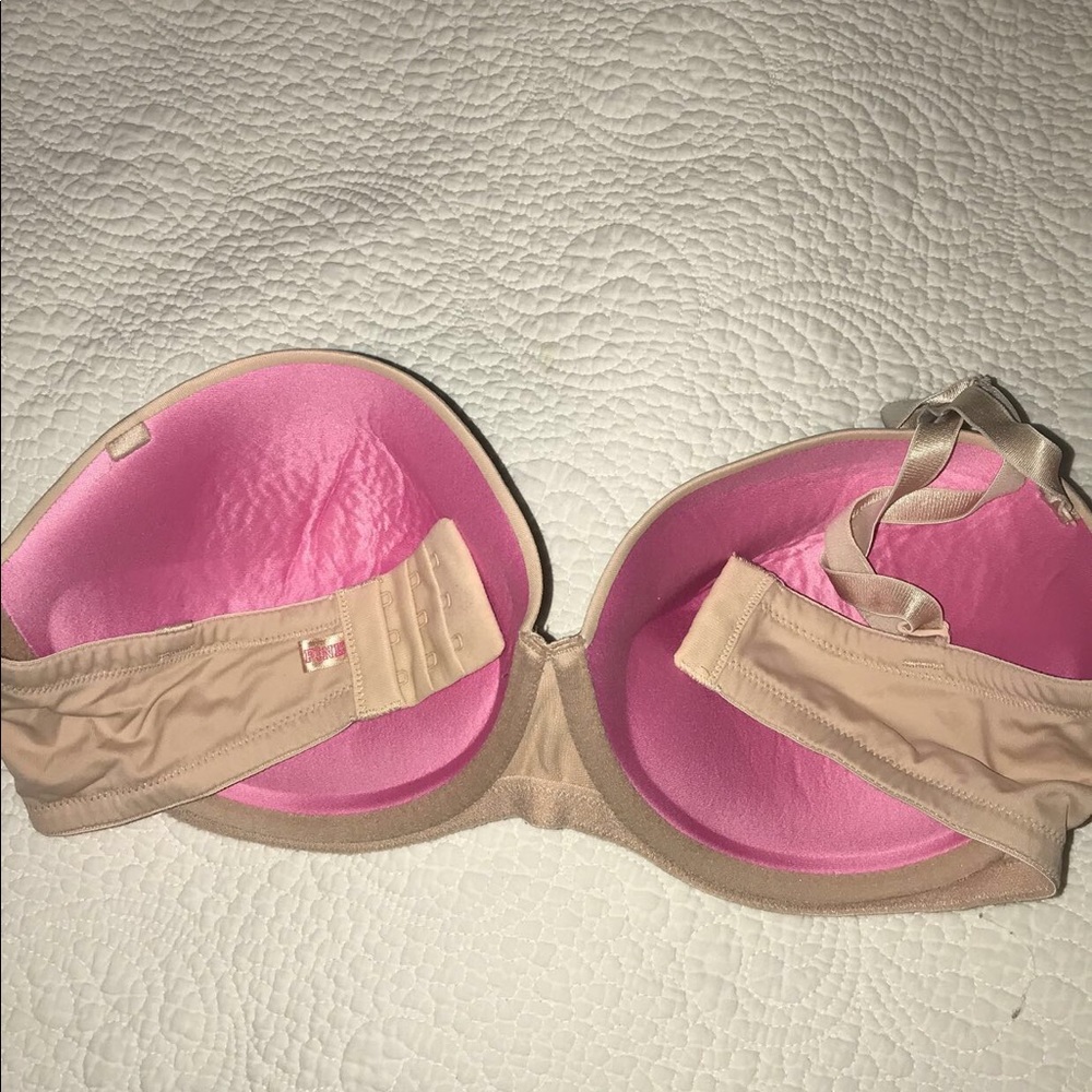 VS PINK BRA BRAND NEW